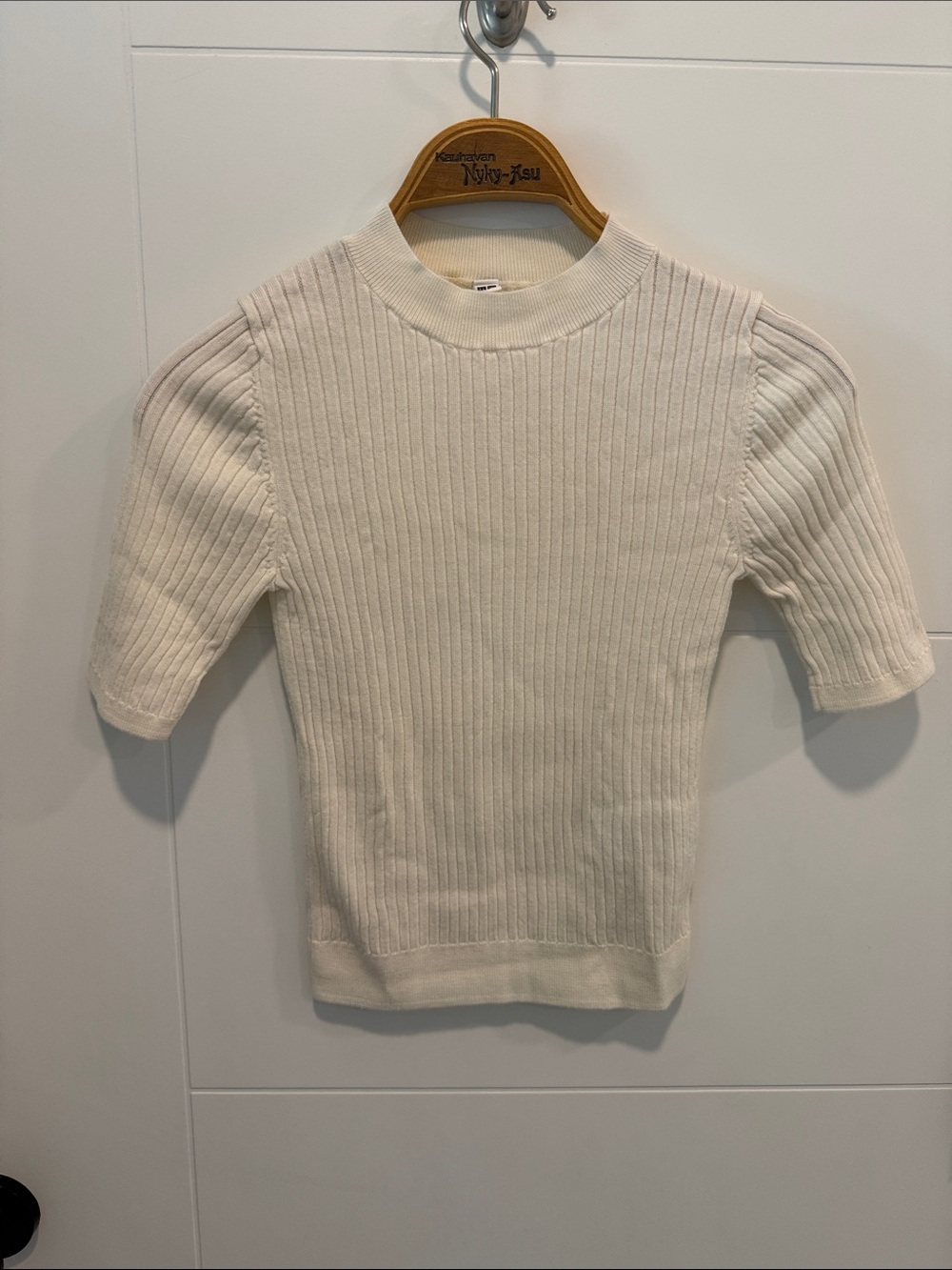 Uniqlo Cream Ribbed Crewneck Short-Sleeve Sweater